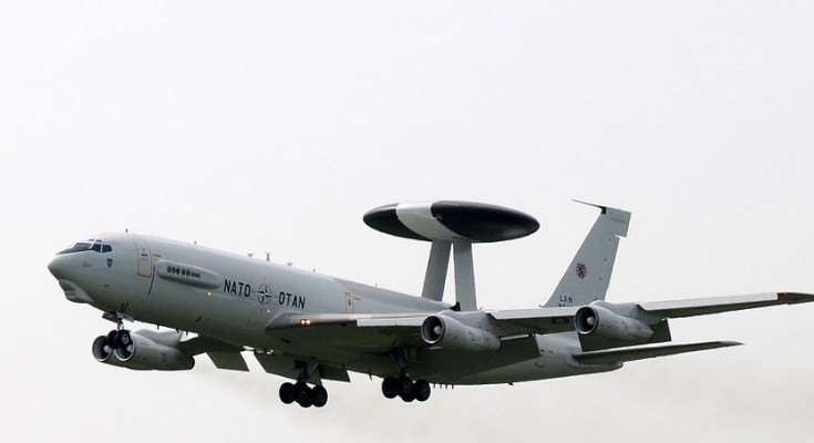 Boeing E-3_Sentry_LX-N_90454-3-735x400
