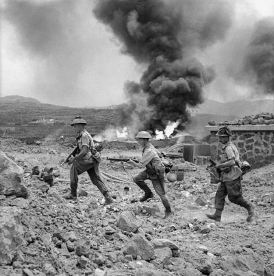 Στις 10 Ιουλίου 1943 γίνεται η συμμαχική απόβαση στη Σικελία