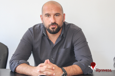 Τζανακόπουλος από την Πρέβεζα: “Ο κ. Μητσοτάκης είναι αλαζόνας και... Λουδοβίκος – Η ελληνική οικονομία είναι σχεδόν όλη καρτελοποιημένη” (vid)