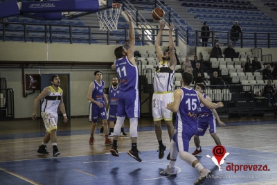 “Τίτλοι τέλους” για τη φετινή Νικόπολη στη Γ' Εθνική με ήττα-μαχαιριά από τον ΑΟΚ Βέροιας (pics)