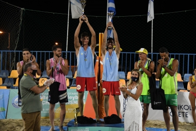 Πρωταθλητές Ελλάδας στο beach volley ο Άγγελος Μανδηλάρης και ο Πρεβεζάνος Ιάσων Κανέλλος