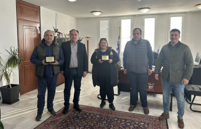 Ο Δήμος Ζηρού τίμησε υπαλλήλους του που έσωσαν ηλικιωμένη από φλεγόμενο σπίτι