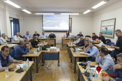 Ακόμη μία επανάληψη του... σίριαλ της ανταλλαγής του δημοτικού ακινήτου στο Μονολίθι παίχθηκε στο δημοτικό συμβούλιο Πρέβεζας (photos)