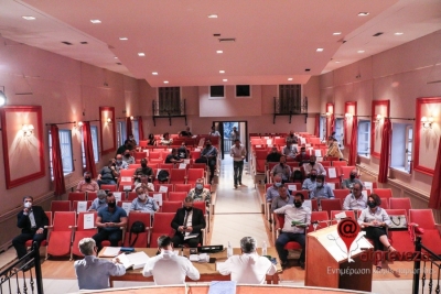 Δυσαρέσκεια των παρατάξεων της αντιπολίτευσης του δημοτικού συμβουλίου Πρέβεζας για την ελλιπώς αιτιολογημένη επιστροφή των συνεδριάσεων μέσω τηλεδιάσκεψης
