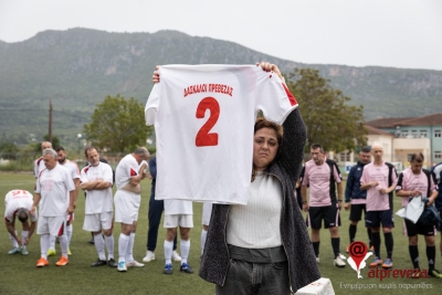 Συγκινητικές στιγμές στο φιλικό τουρνουά ποδοσφαίρου δασκάλων στο Θεσπρωτικό στη μνήμη του Δημήτρη Τζόλου (vid)
