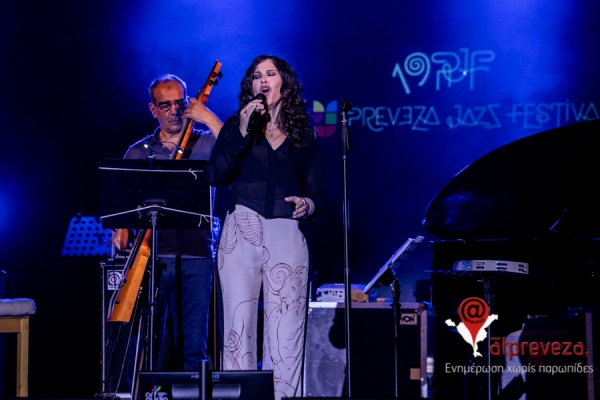 Με τη φωνή της Ελευθερίας Αρβανιτάκη ολοκληρώθηκε το 19ο Preveza Jazz Festival (photos+vid)
