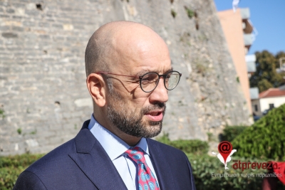 Κώστας Μπάρκας: Μικρόψυχη και ανάλγητη αντάμα, «η κυβέρνηση των αρίστων» αρνείται και τα προφανή για τους σεισμόπληκτους του Νομού Πρέβεζας