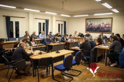 «Μύρισε» δημοτικές εκλογές στην Πρέβεζα με τις ανακοινώσεις των κομματικών οργανώσεων