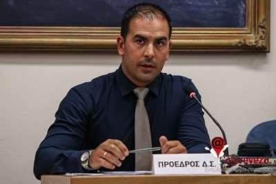 Διατήρησε στις θέσεις τους, τους εντεταλμένους και ειδικούς συμβούλους ο Δήμαρχος Πρέβεζας...