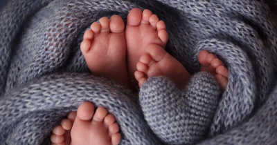 Εuromedica Κλινική Γένεσις: Γεννήθηκαν τρίδυμα κοριτσάκια από τον ίδιο πλακούντα- Ένα σπάνιο ιατρικό γεγονός