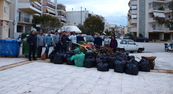 Οι Εθελοντές πολίτες της Πρέβεζας καθάρισαν το Πάρκο της Νεάπολης