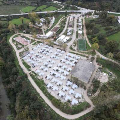 Στη Βουλή έφτασε το θέμα των δύσκολων καταστάσεων που βιώνουν καθημερινά οι Αφρικανοί σε Γιάννενα και Φιλιππιάδα