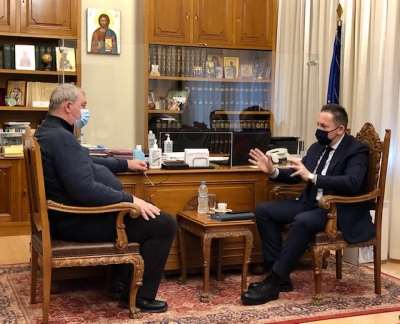 Θεσμικά ζητήματα, χρηματοδότηση και άλλα κρίσιμα θέματα συζητήθηκαν στη συνάντηση Περιφερειάρχη – Αν. Υπουργού Εσωτερικών