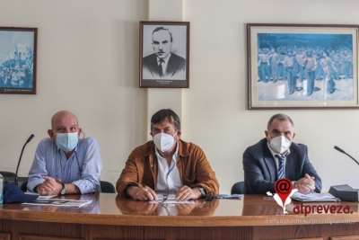 Μεθοδευμένο σχέδιο υποβάθμισης του εμπορικού λιμένα – Εμπεριστατωμένη, συνθετική και μη συγκρουσιακή η πρόταση των επαγγελματιών (pics+vid)