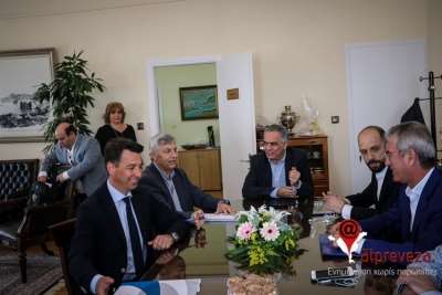 Με τους αυτοδιοικητικούς συναντήθηκε ο Σκουρλέτης-Επισφραγίστηκε το αίτημα κήρυξης της Κρυοπηγής σε κατάσταση έκτακτης ανάγκης-Στο χέρι των δύο δήμων το διαδημοτικό έργο ύδρευσης των παραλιών