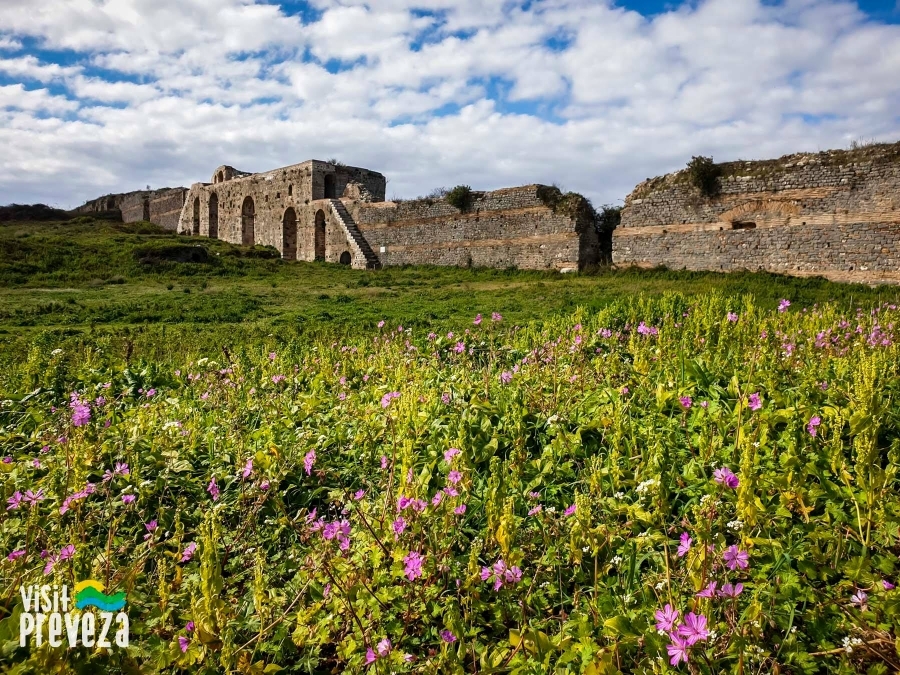 Γυρίσματα στον αρχαιολογικό χώρο Νικόπολης για το ντοκιμαντέρ "Μνήμη με ουρά" του Δημήτρη Ινδαρέ