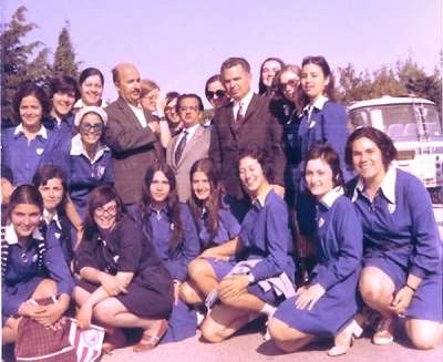 Στις 6 Φεβρουαρίου 1982 καταργούνται οι ποδιές για τις μαθήτριες